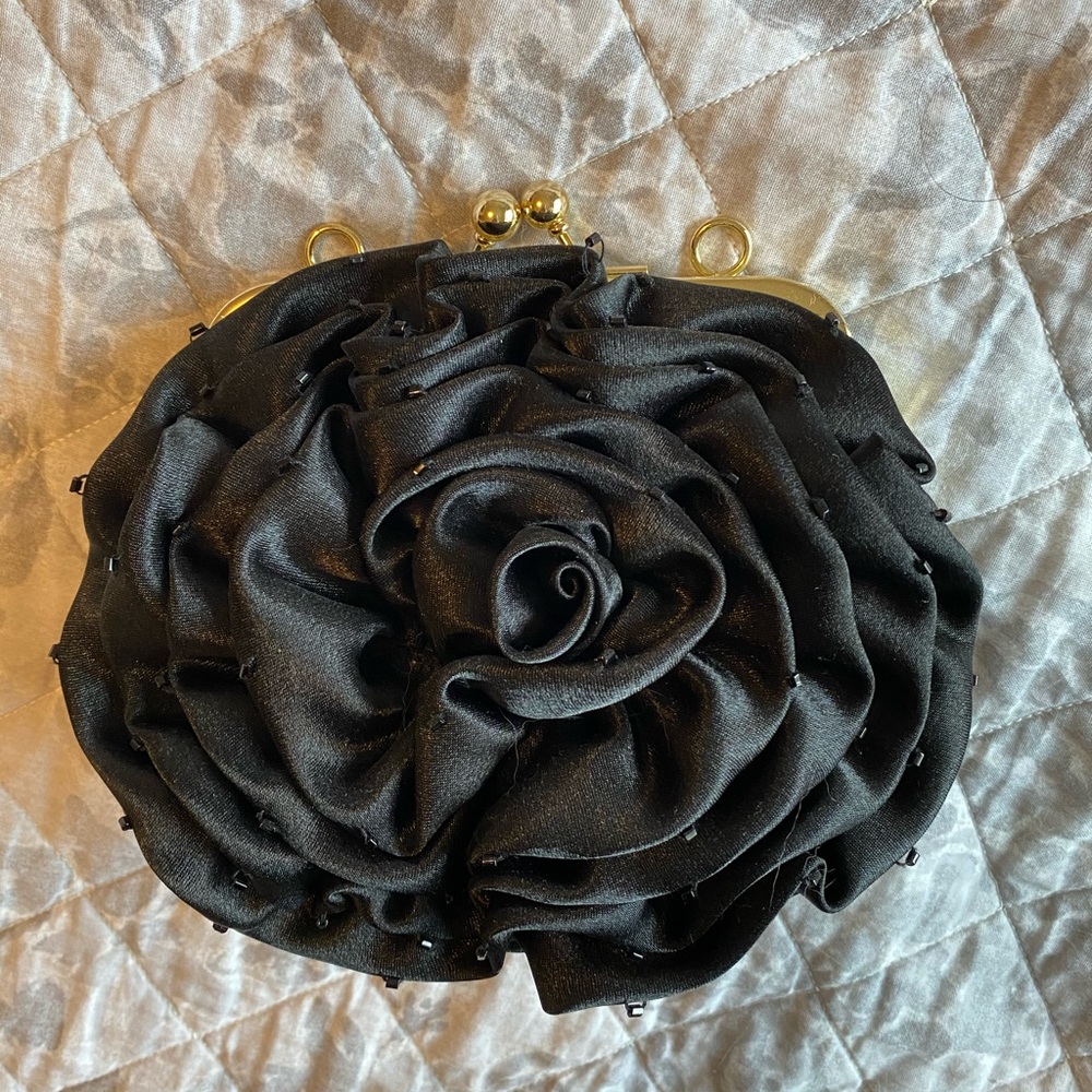 Aldo rose clutch